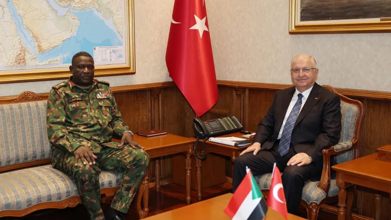Bakan Güler, Sudan Kara Kuvvetleri Komutanı'nı kabul etti