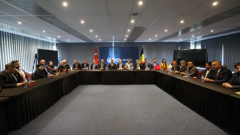 Bakan Işıkhan, Brüksel’de UID Belçika Bölge Başkanlığı’nı ziyaret etti