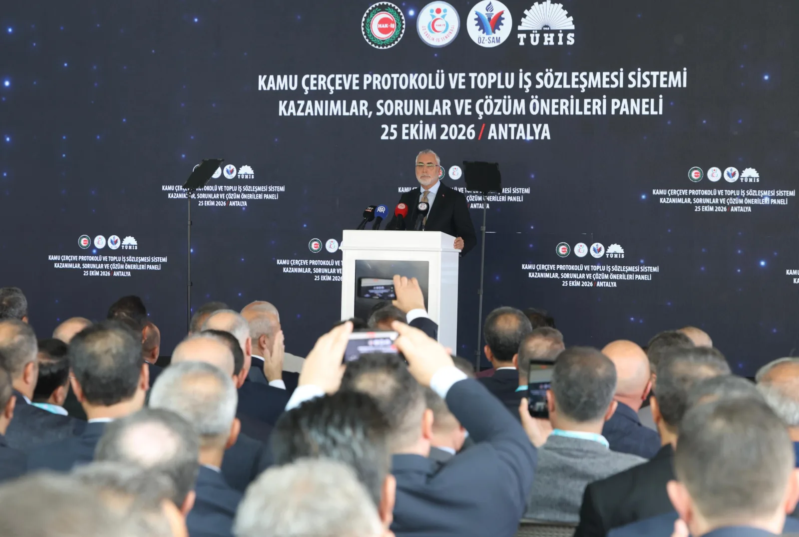 Bakan Işıkhan: Hiçbir kamu çalışanımızı ve işçimizi mağdur etmeyeceğiz / Ek fotoğraflar