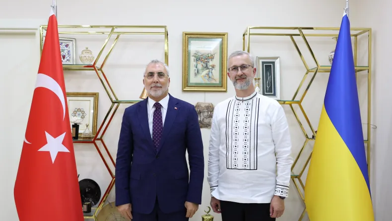 Bakan Işıkhan: Türkiye ve Ukrayna arasındaki dostluk ve dayanışmanın daha da güçleneceğine inanıyoruz