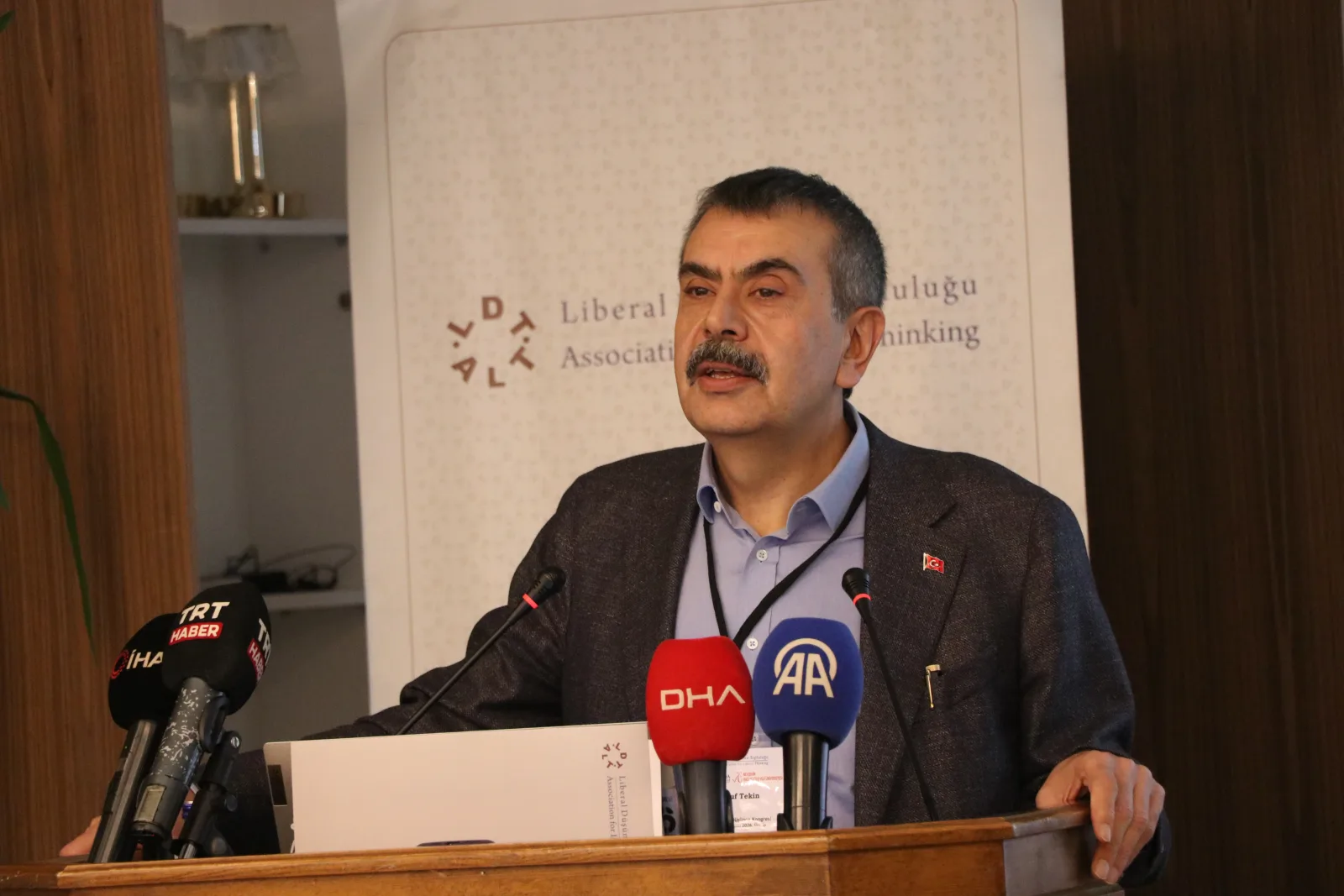 Bakan Tekin: Barışı, eğitimin odağına alacak bir dönüşümü yapmak zorundayız
