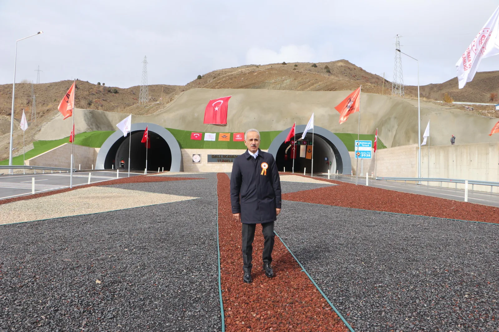 Bakan Uraloğlu: Dallıkavak Tüneli ile yıllık 103,7 milyon lira tasarruf sağlayacağız / Ek fotoğraflar