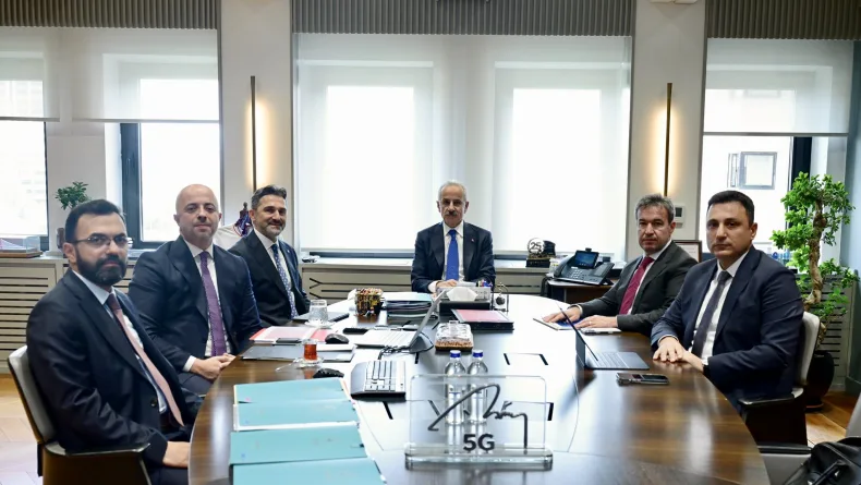 Bakan Uraloğlu, havacılık şirketlerinin temsilcilerini ağırladı