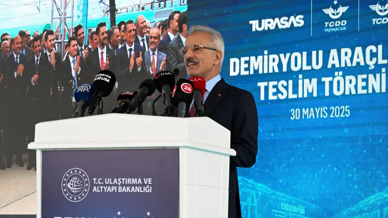 Bakan Uraloğlu: Tanzanya'ya 100 yük vagonu ihraç edeceğiz