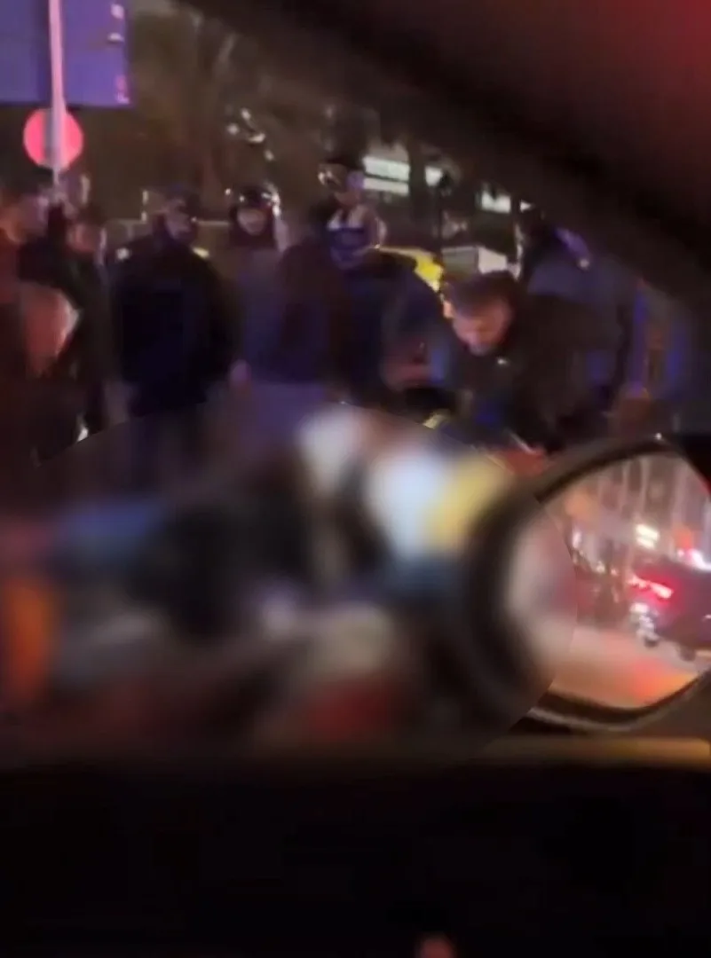 Bakırköy'de otomobile çarpan motosikletin sürücüsü öldü
