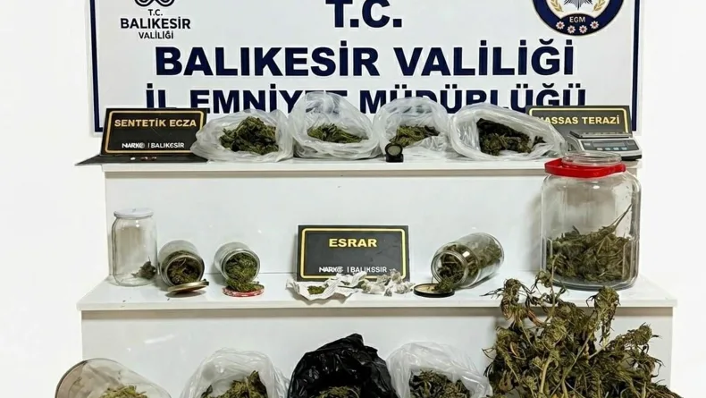 Balıkesir'de uyuşturucu operasyonu; 2 gözaltı