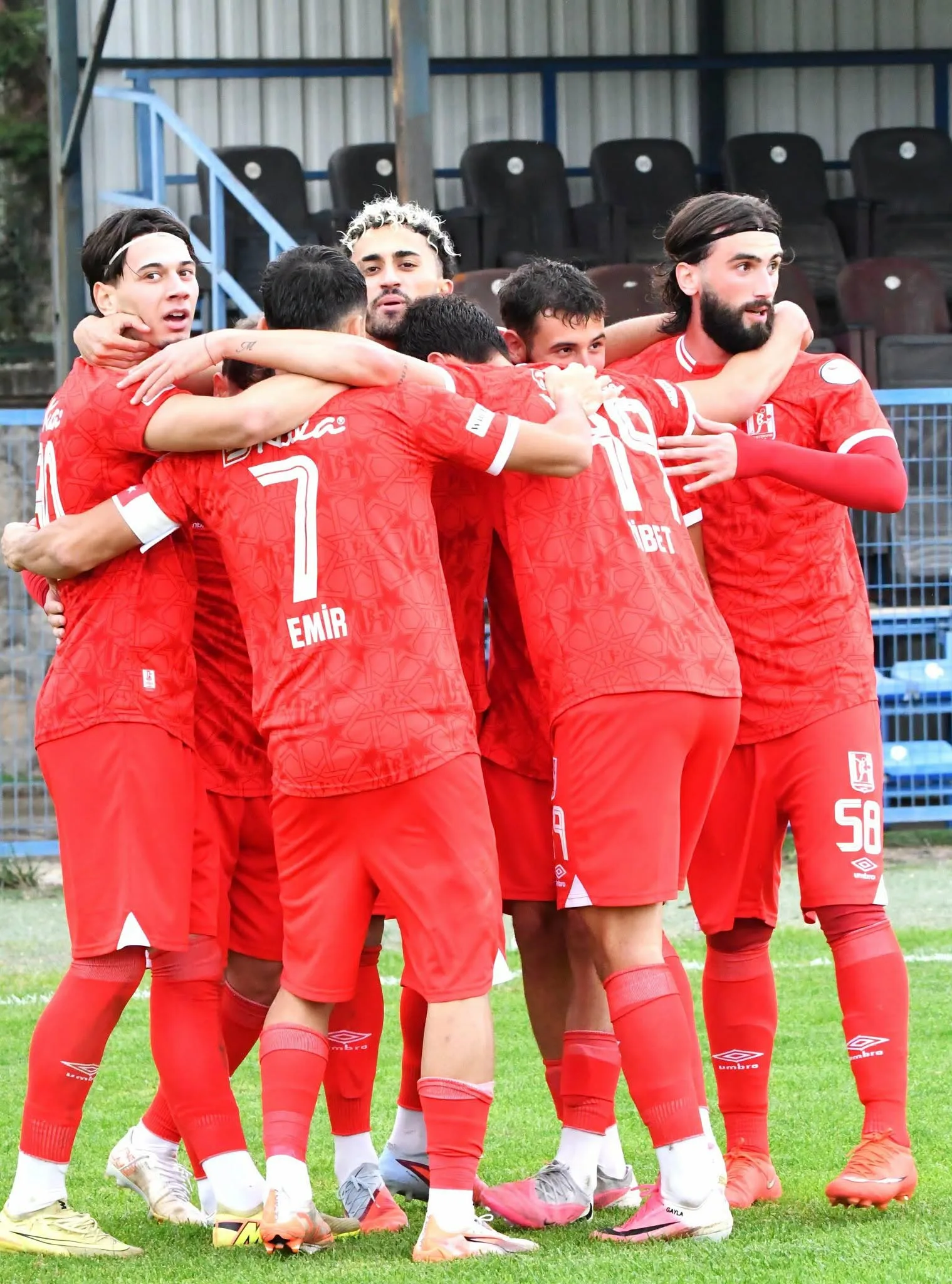 Balıkesirspor Kavçak ile dolu dizgin