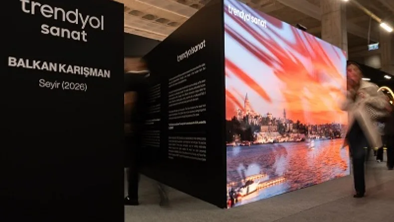 Balkan Karışman'ın 'Seyir'i Contemporary Istanbul'da ilk kez izleyiciyle buluştu
