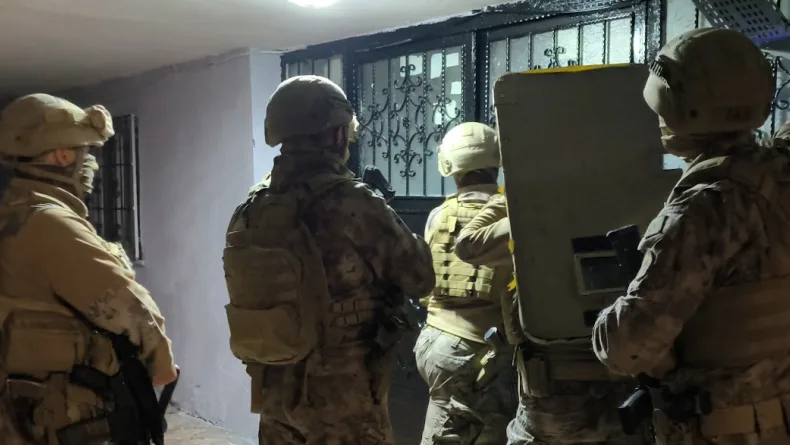 Batman merkezli 4 ilde uyuşturucu operasyonu: 17 tutuklama