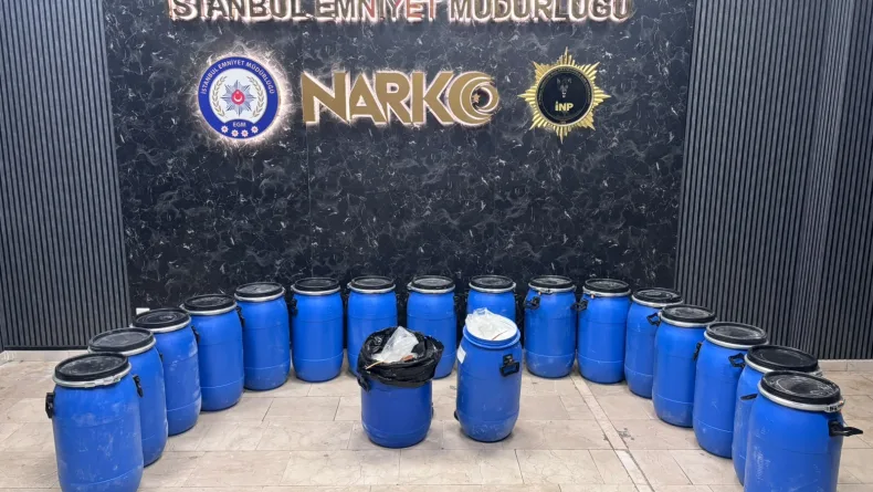 Bayrampaşa’da düzenlenen operasyonda 486 kilo 450 gram uyuşturucu madde ele geçirildi