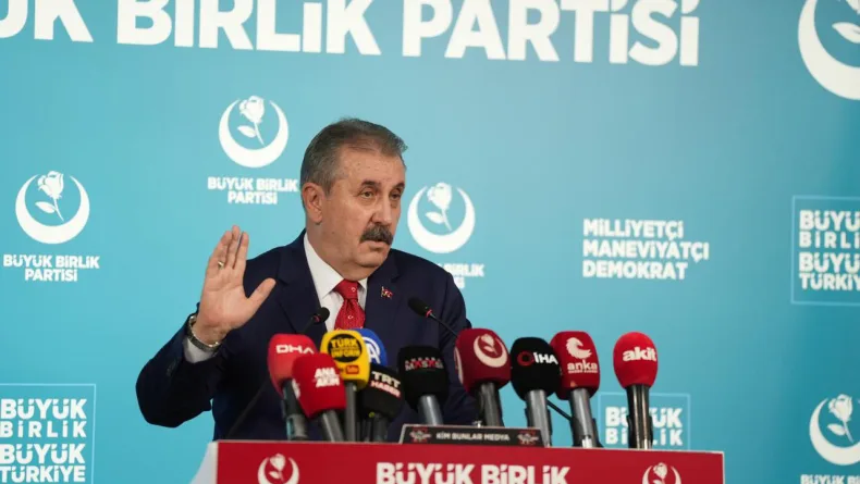 BBP Genel Başkanı Destici, haftalık basın toplantısında konuştu