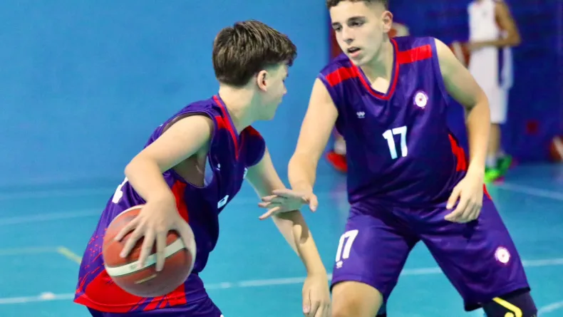 Bergama’da gençlere basketbol şöleni