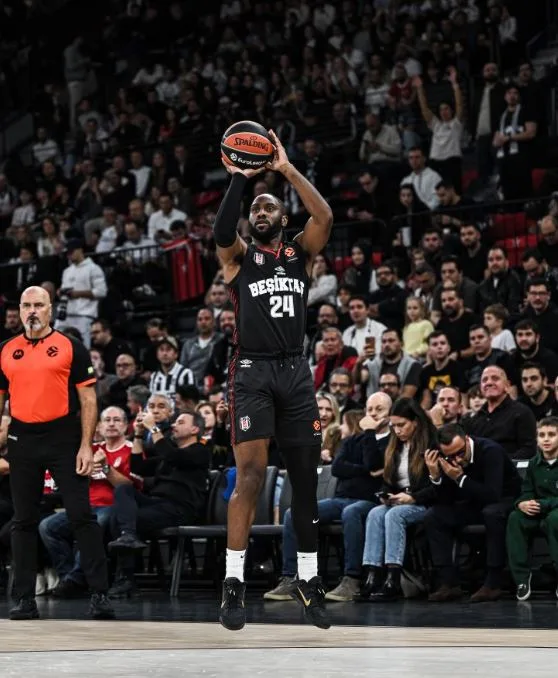 Beşiktaş-Olympiakos: 73-81
