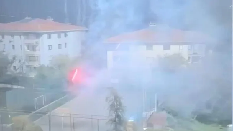 Beşiktaş’ta havai fişek patlatıp kaçmaya çalıştılar; polisin müdahalesiyle yakalandılar