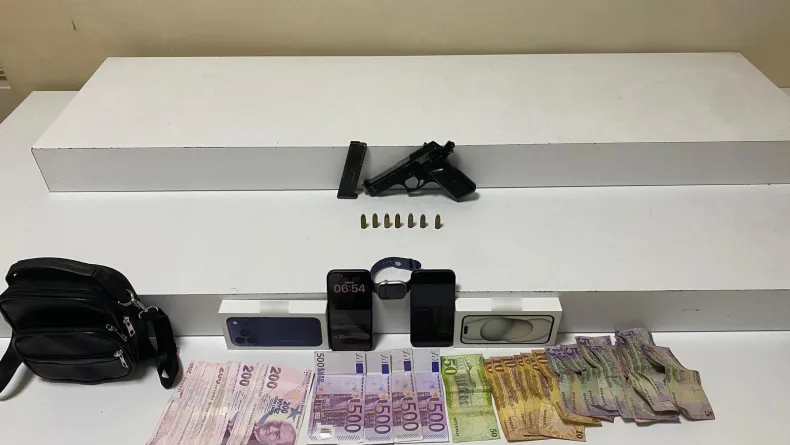 Beyoğlu’nda camide döviz hırsızlığı kamerada: Şüpheli 620 dakikalık kayıt incelenerek yakalandı