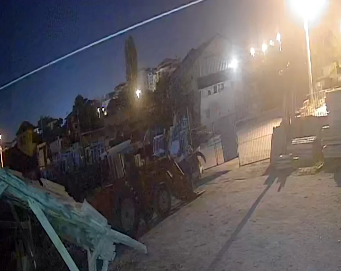 Bir gün arayla traktör ve otomobil çalan şüpheli, yakalanıp tutuklandı