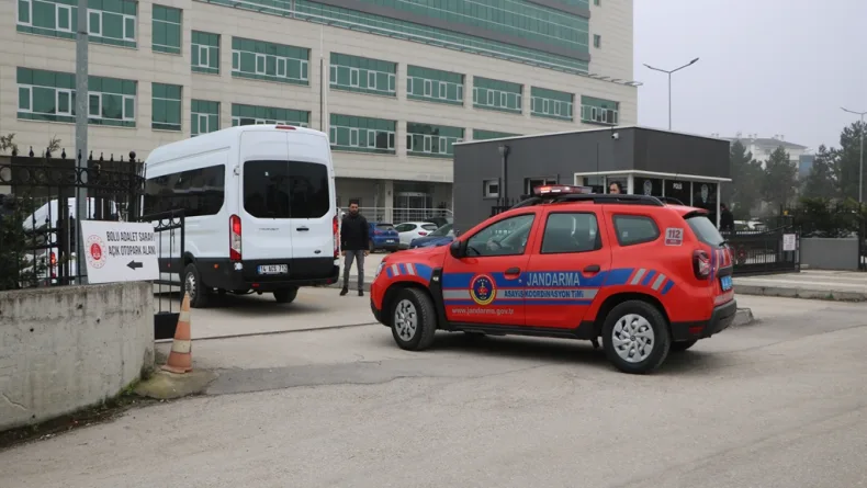 Bolu Belediyesi’ne yönelik soruşturmada gözaltına alınan 4 şüpheli adliyede
