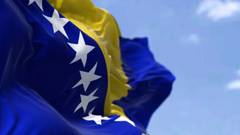 Bosna Hersek'te askeri helikopter düştü: 4 ölü, 11 yaralı