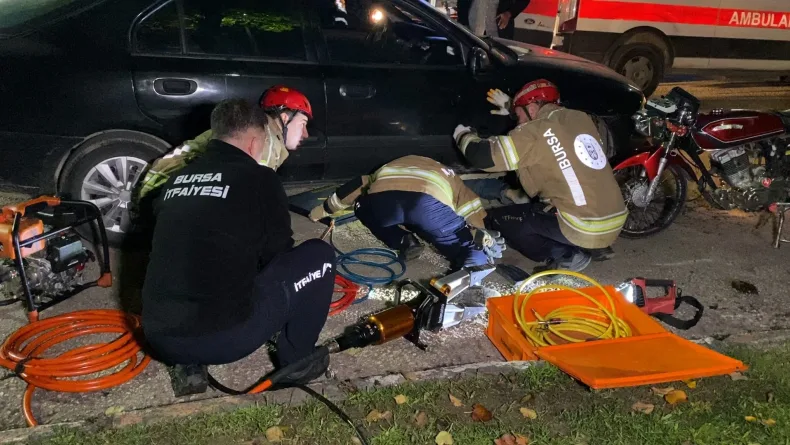 Bursa'da otomobille çarpışan motosikletin sürücüsü hayatını kaybetti