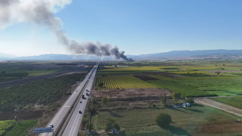Bursa’da soğuk hava deposunda yangın (2)