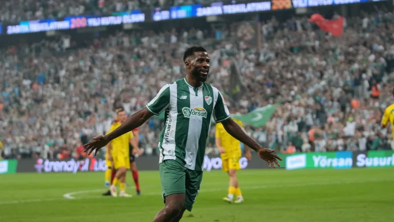 Bursasporlu Iheanacho, Türk futbol tarihine adını yazdırdı