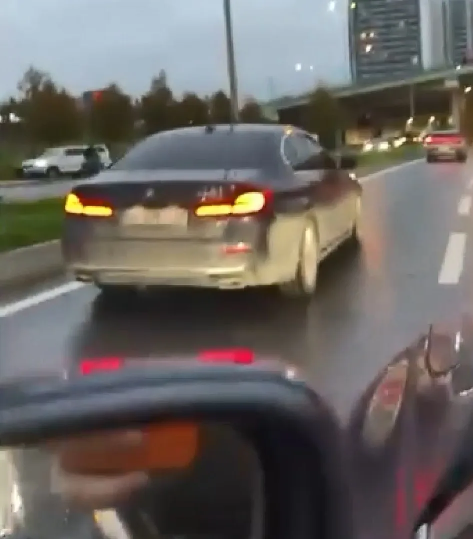 Büyükçekmece'de trafikte tartıştığı sürücünün otomobiline çarptı