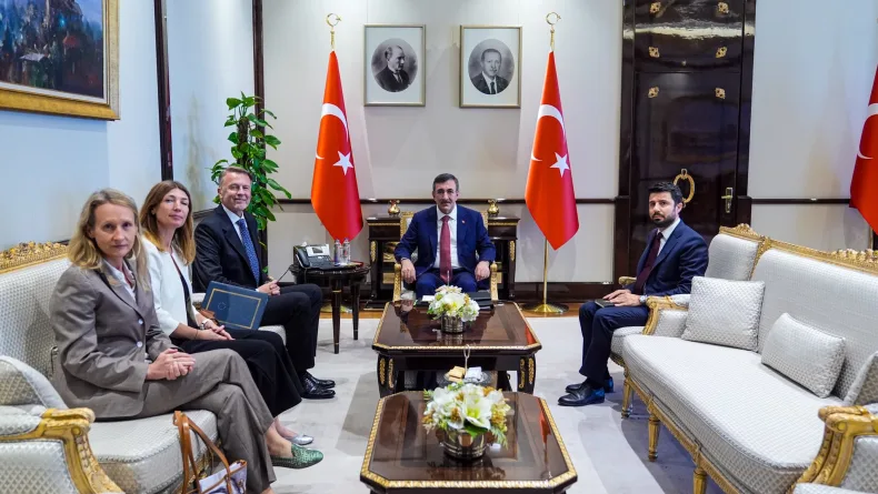 Cevdet Yılmaz, büyükelçileri kabul etti