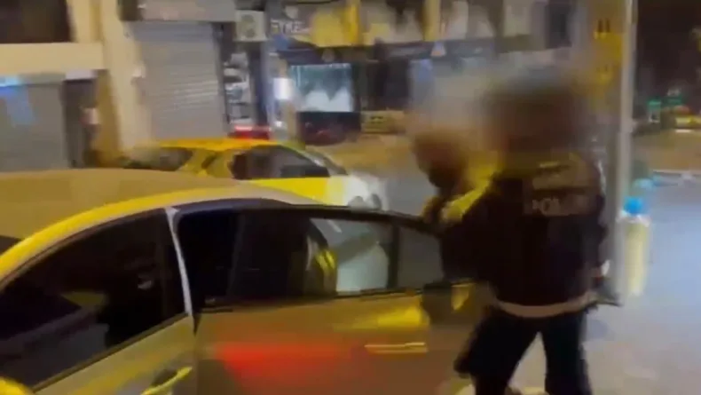 Cezayir'in kırmızı bültenle aradığı uyuşturucu şüphelisi İstanbul'da yakalandı