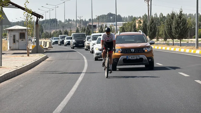 Çocukken taşındıkları İsviçre’den Midyat’a 4 bin 500 kilometre pedal çevirdi