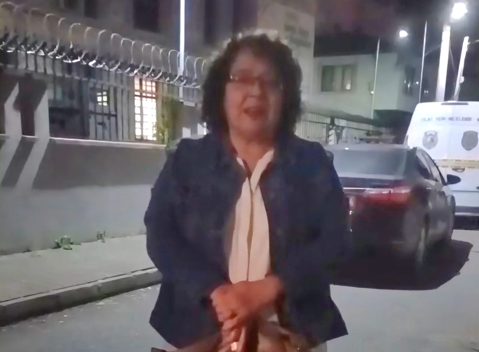 Çöp konteynerinin yanında vücutlarında kesikler olan 2 yavru kedi ölü bulundu