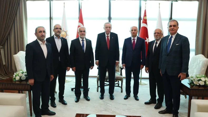 Cumhurbaşkanı Erdoğan, HÜDA PAR Genel Başkanı Yapıcıoğlu'nu kabul etti
