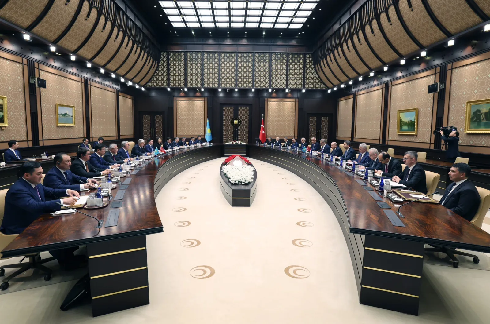 Cumhurbaşkanı Erdoğan, Kazakistan Cumhurbaşkanı Tokayev ile görüştü