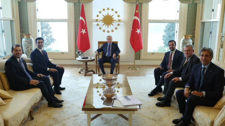Cumhurbaşkanı Erdoğan, Tuzla Belediye Başkanı Eren Ali Bingöl'ü kabul etti