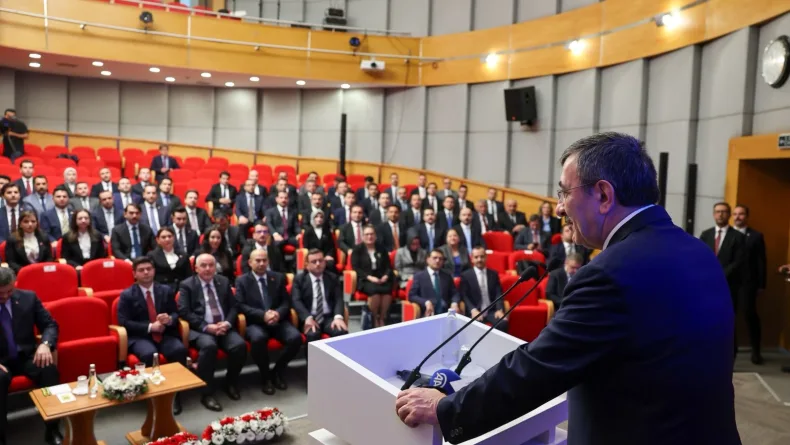 Cumhurbaşkanı Yardımcısı Yılmaz, kaymakam adaylarıyla bir araya geldi