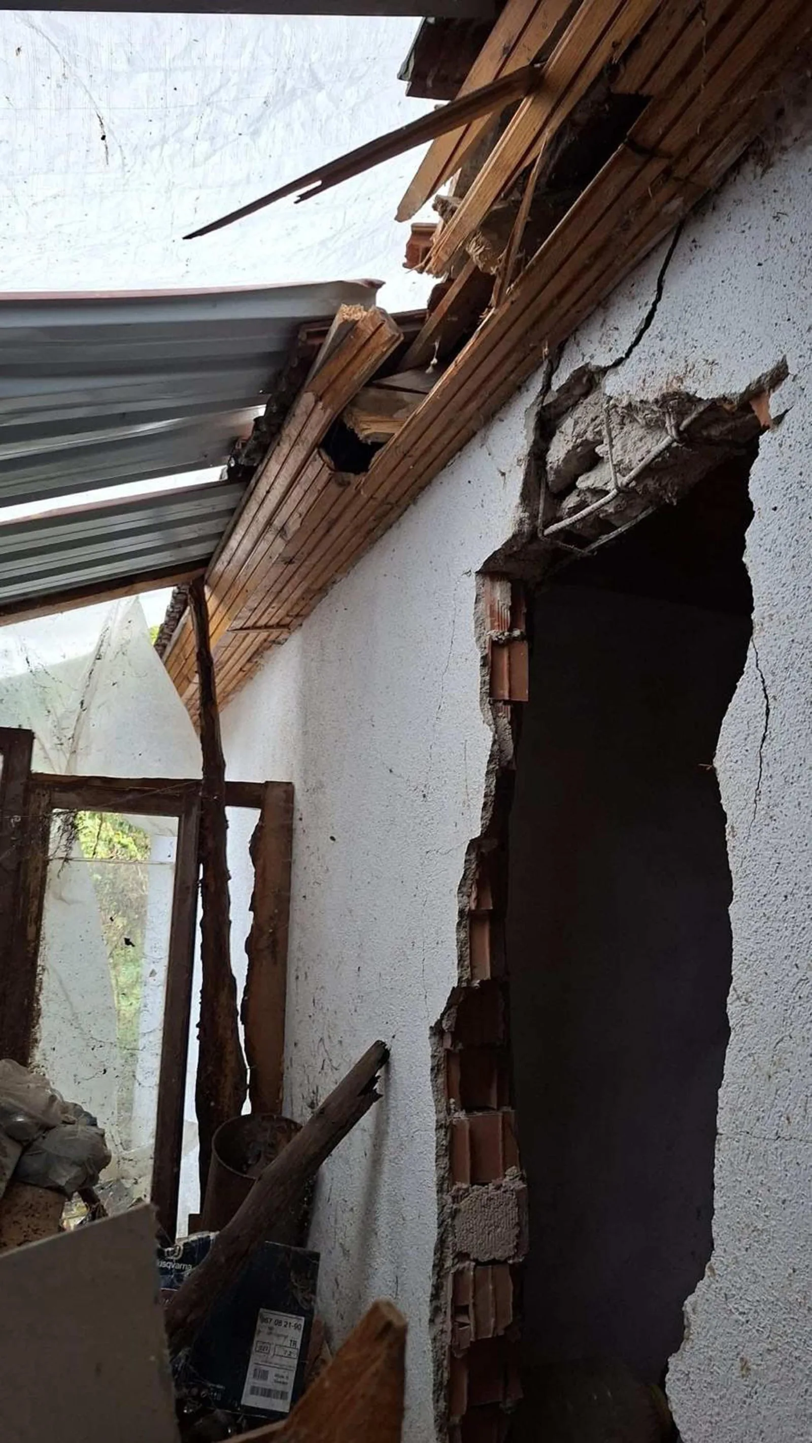 Dalaman'da çay taştı, yollar göle döndü, su baskınları yaşandı (3)