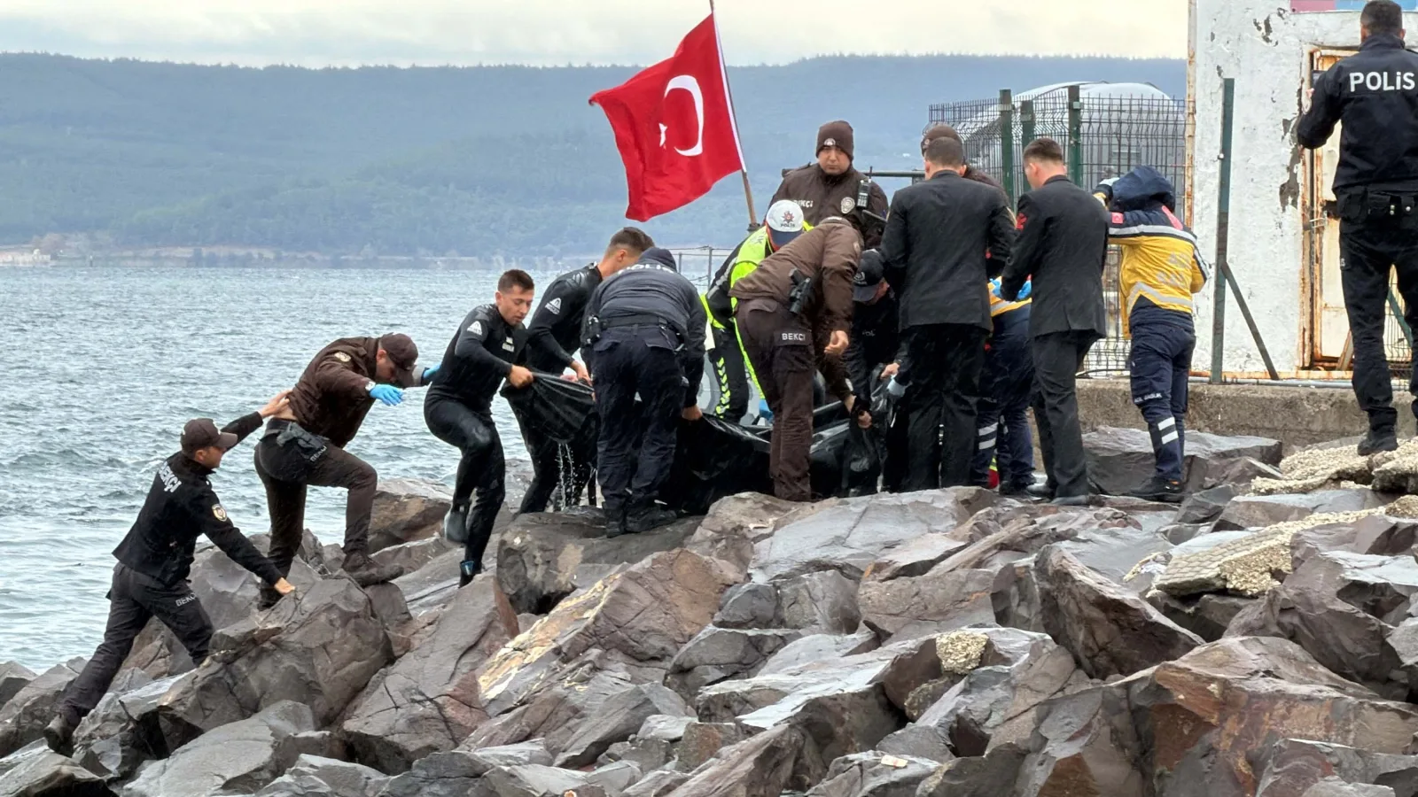 Denizde erkek cesedi bulundu