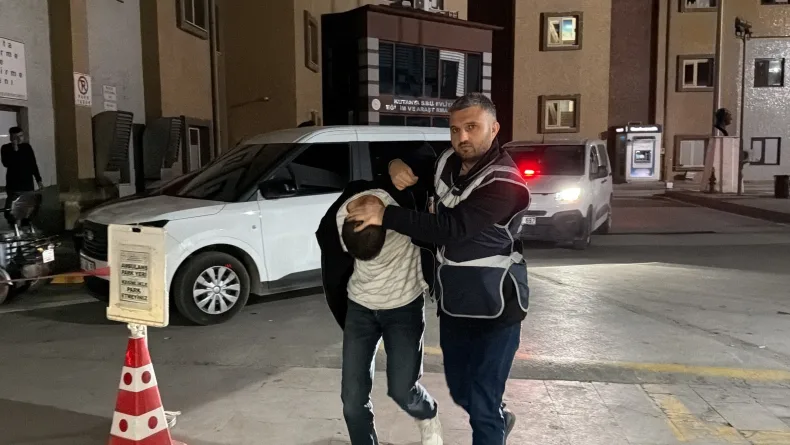 Denizli’de polis kılığında dolandırıcılık yapan şüpheliler Kütahya’da yakalandı