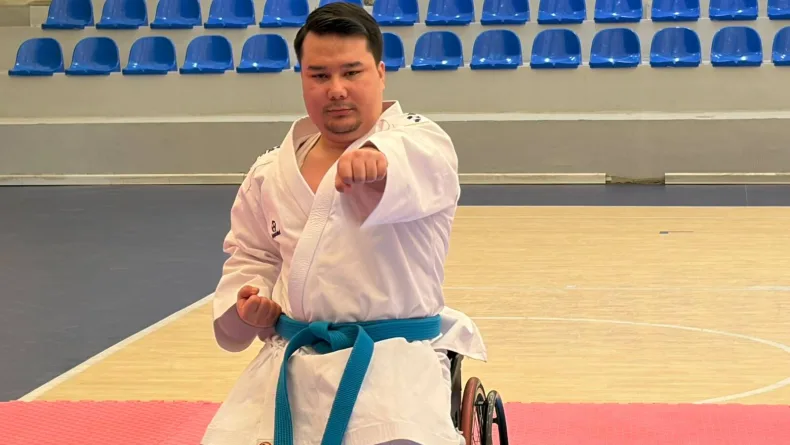 Depremde iki bacağını kaybetti, hastanede tanıştığı para karate ile hayata tutundu