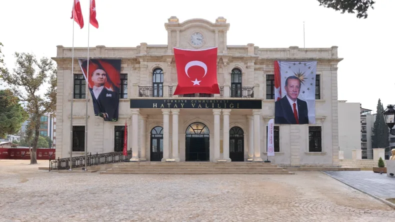 Depremde zarar gören Hatay’ın 98 yıllık tarihi valilik binası yeniden inşa edildi