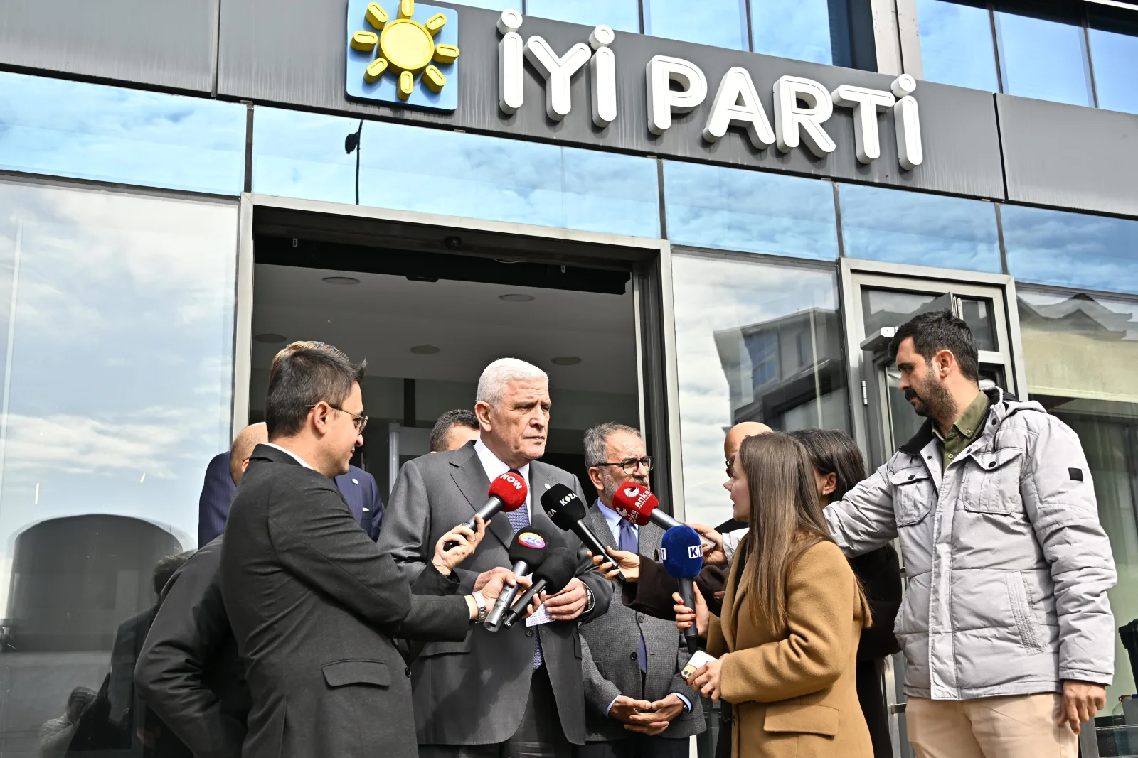 Dervişoğlu: İnsani sorumluluklarım kimsenin tartışmasına açık değildir