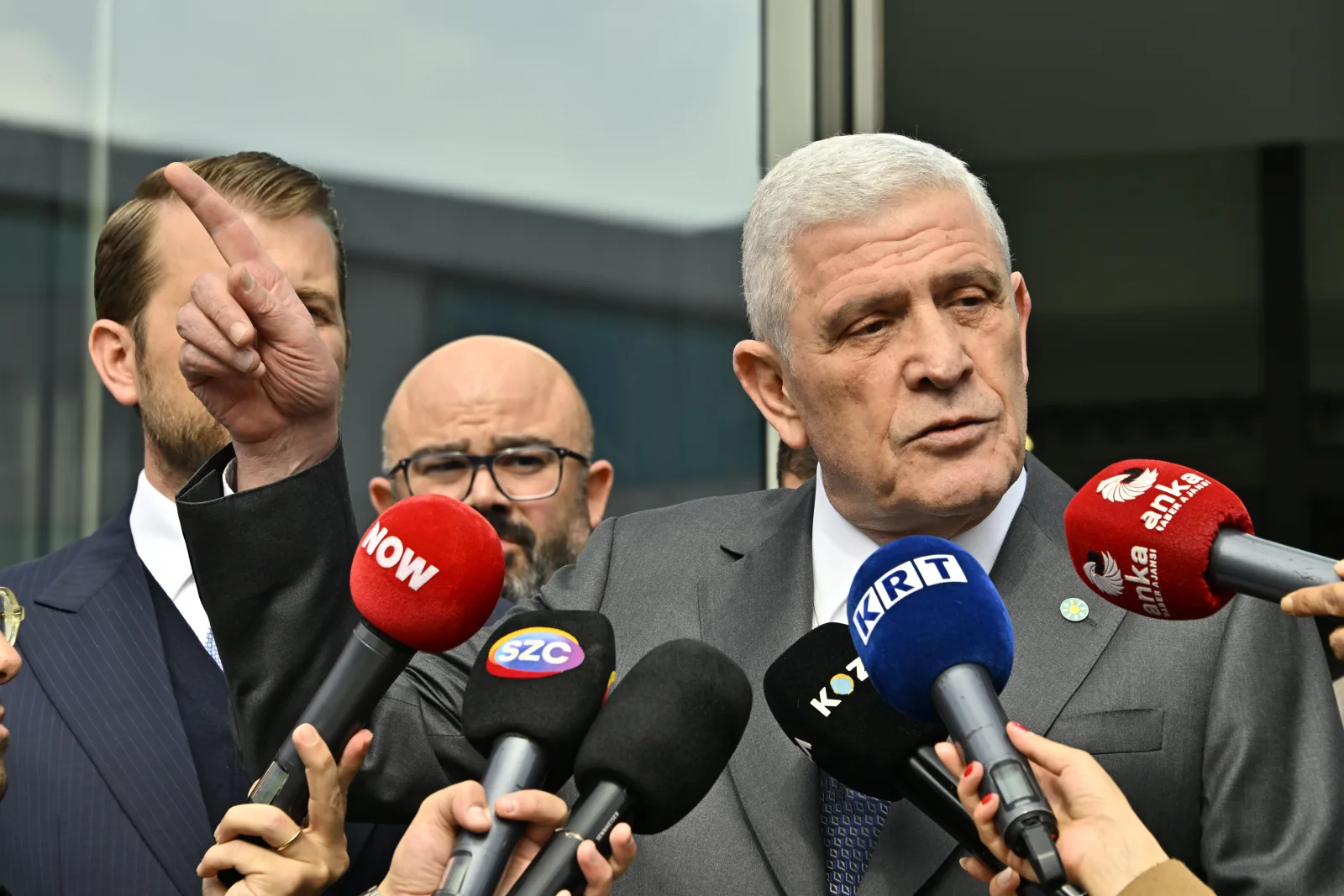 Dervişoğlu: İnsani sorumluluklarım kimsenin tartışmasına açık değildir