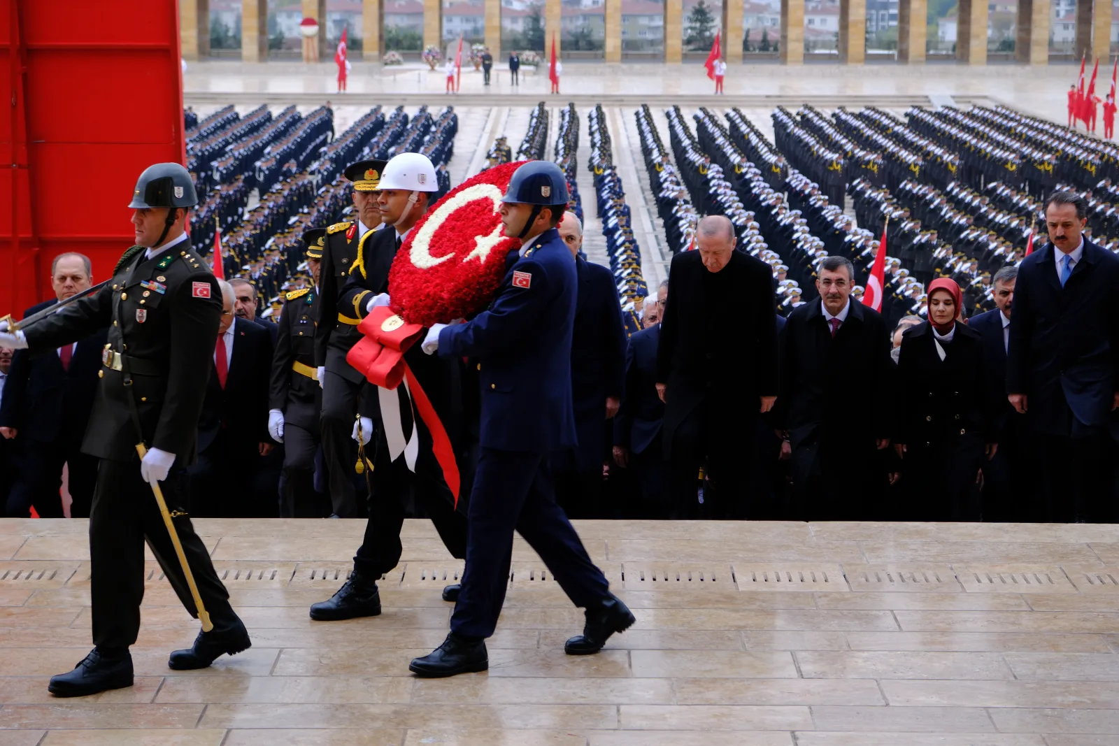Devlet erkanı Anıtkabir'i ziyaret etti