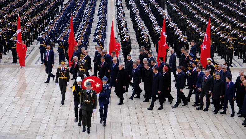 Devlet erkanı Anıtkabir'i ziyaret etti