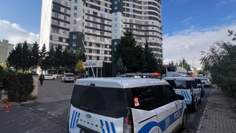 Dini nikahla birlikte yaşayan çift, bıçakla birbirini yaraladı