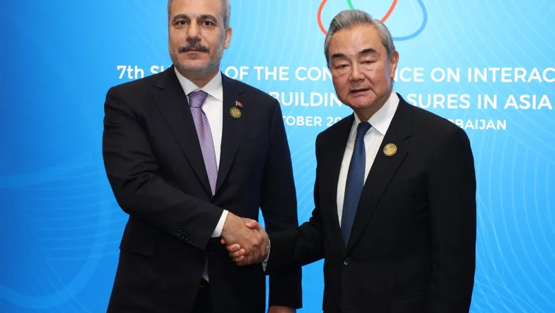 Dışişleri Bakanı Fidan, Çinli mevkidaşı Wang ile bir araya geldi