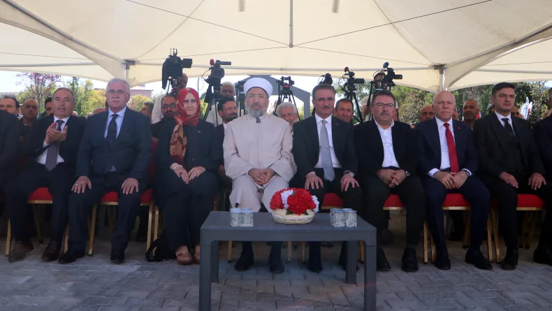 Diyanet İşleri Başkanı Arpaguş, Kur’an Eğitim Merkezi’ni açılışını gerçekleştirdi