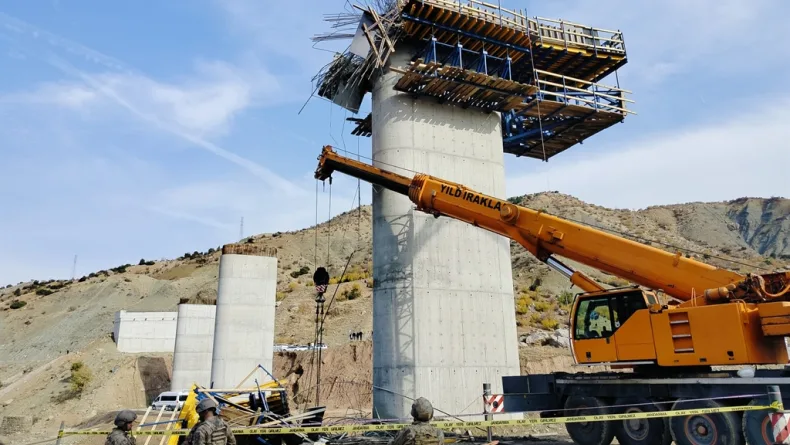 Diyarbakır’da 4 işçinin öldüğü viyadük kazası davasında ek bilirkişi raporu kararı
