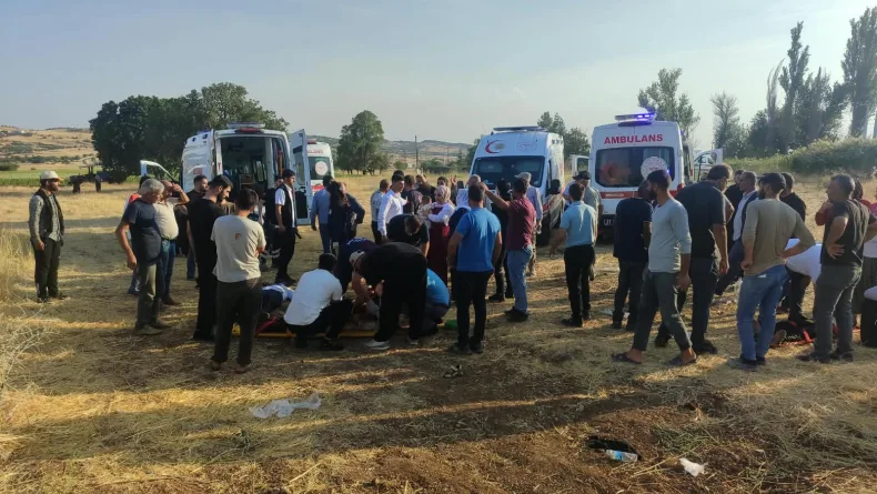 Diyarbakır’da devrilen otomobildeki 4’ü çocuk, 9 kişi yaralandı
