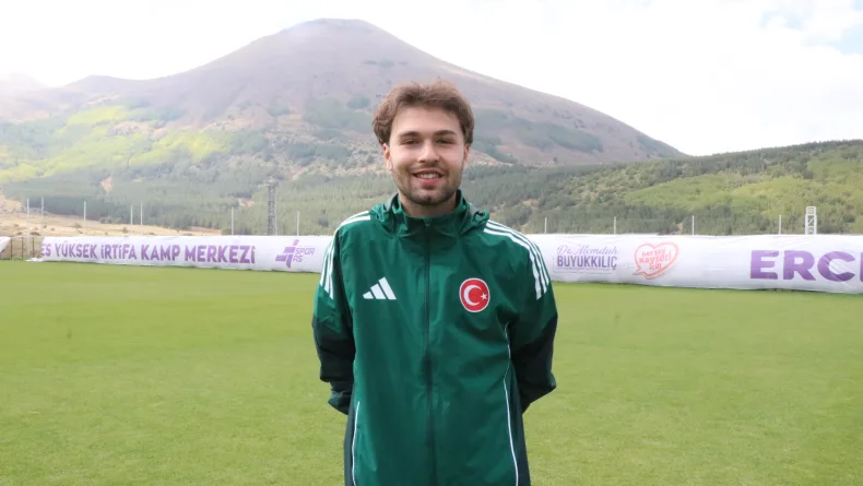 Doğumda kolu felç olan Yağız’ın Dünya Kupası heyecanı