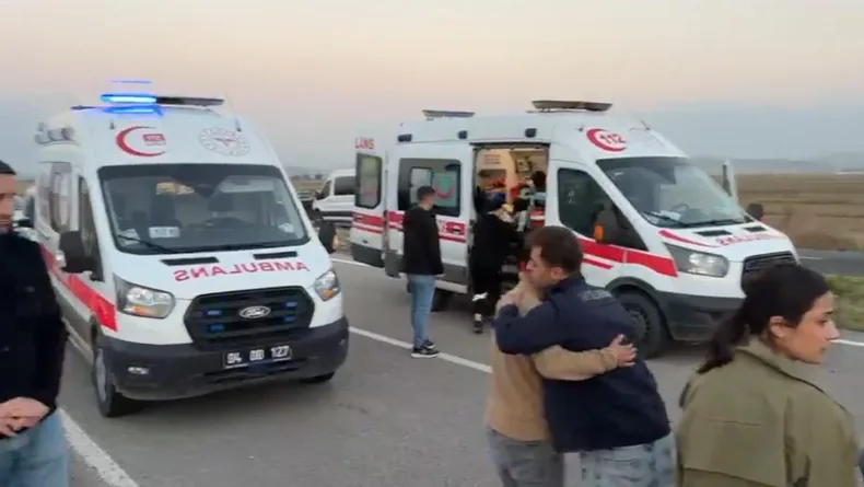 Düğün davetiyesi götürdükleri araç takla attı; 3'ü çocuk 6 yaralı